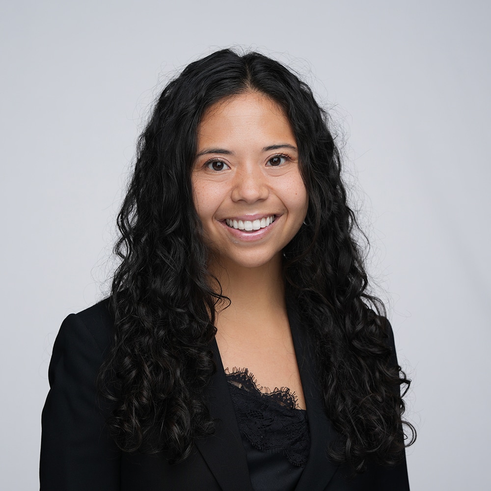 Dani Morales Headshot
