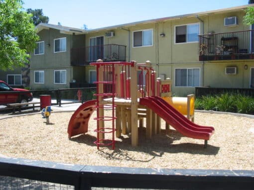 Lakeside Apartments